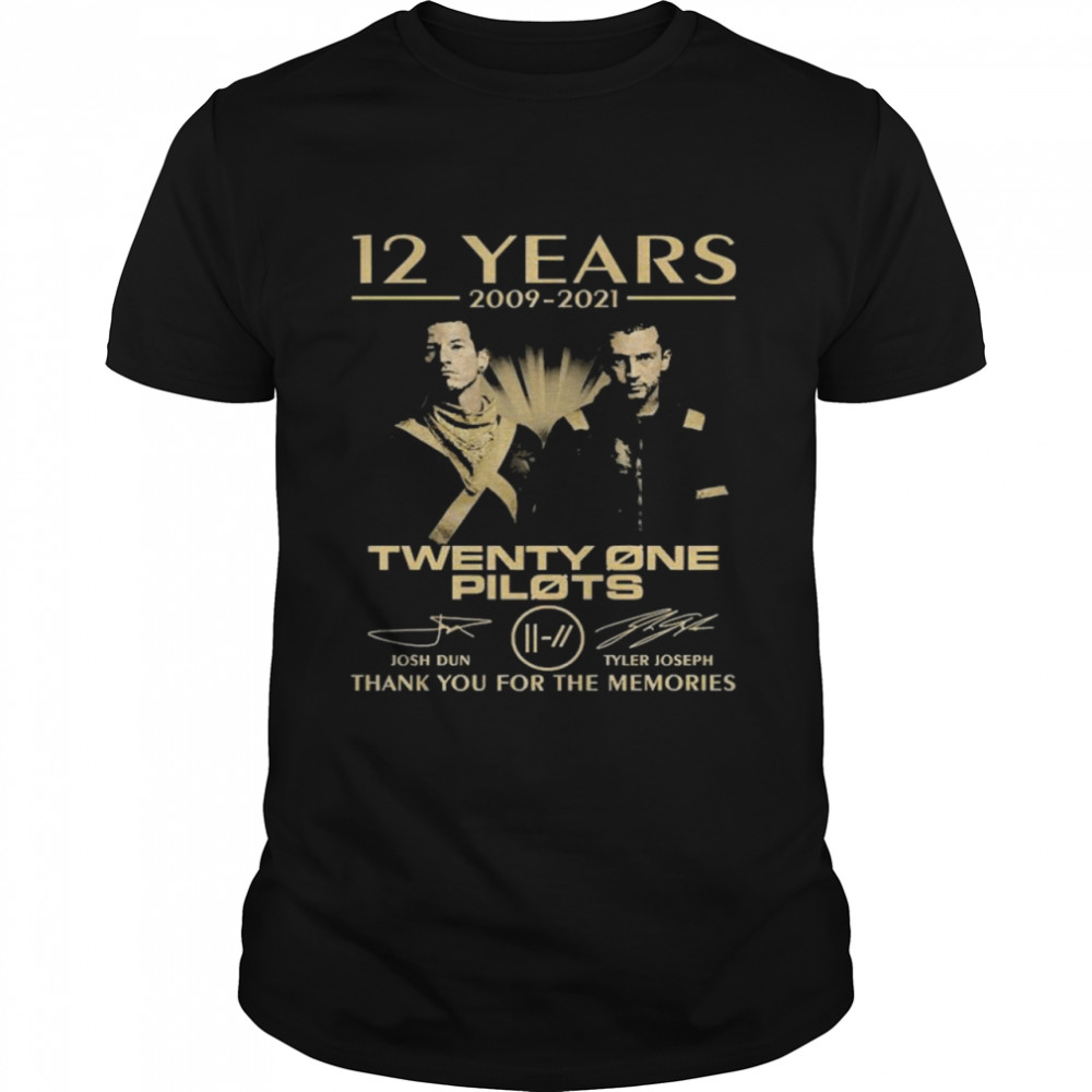 12 Years 2009 2021 Twenty One Pilots Thank You For The Memories Signatures  Classic Men's T-shirt