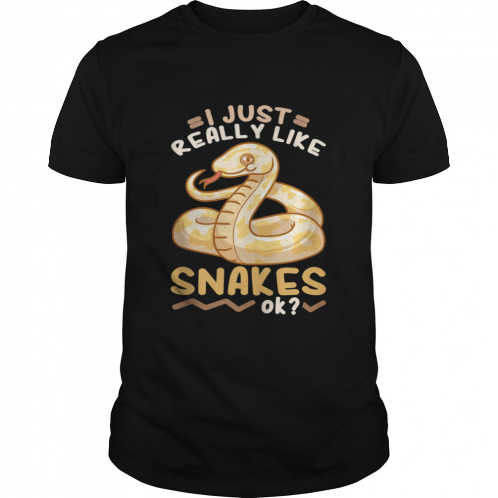 Snake Handler Herpetologist  Classic Men's T-shirt