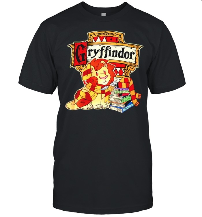 Lion and book Gryffindor shirt Classic Men's T-shirt