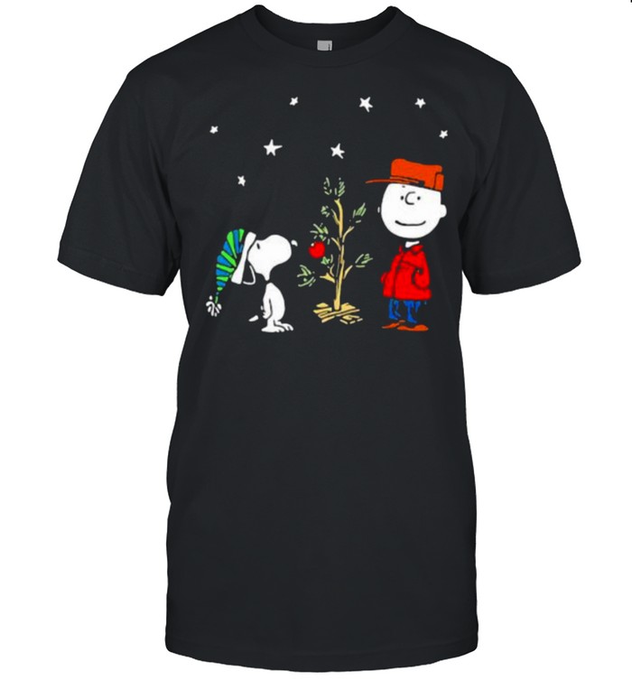 Snoopy And Charlie Plant A Tree  Classic Men's T-shirt