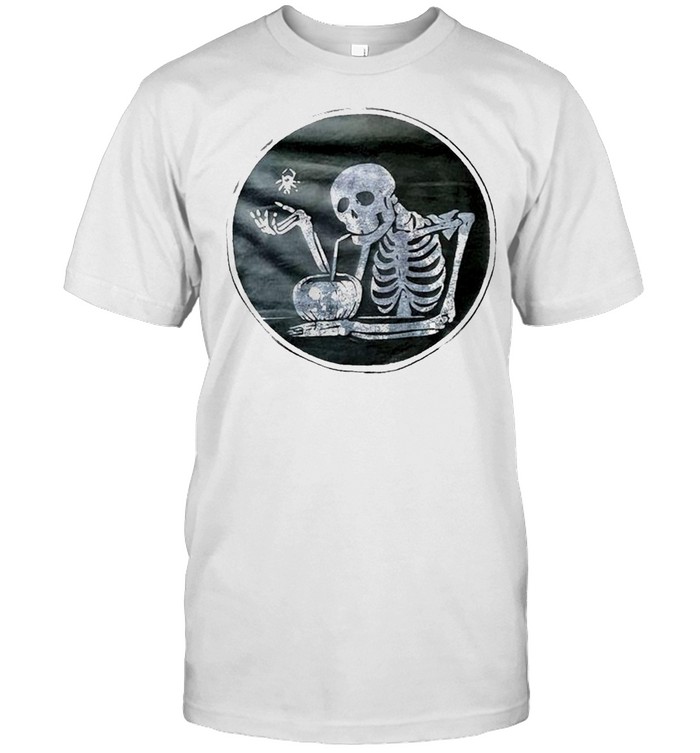 Boozie skeleton drinking out of pumpkin shirt Classic Men's T-shirt