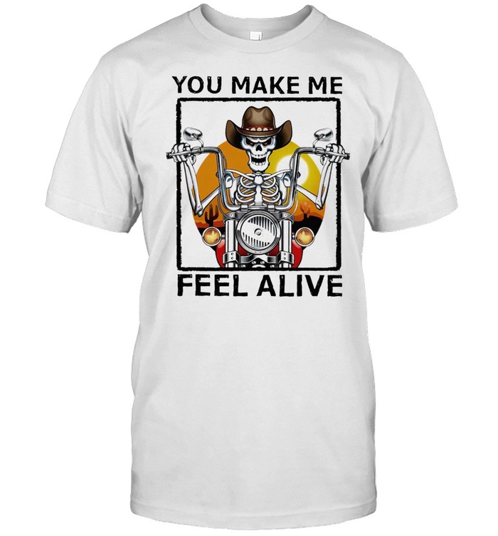 Skeleton you make me feel alive shirt Classic Men's T-shirt