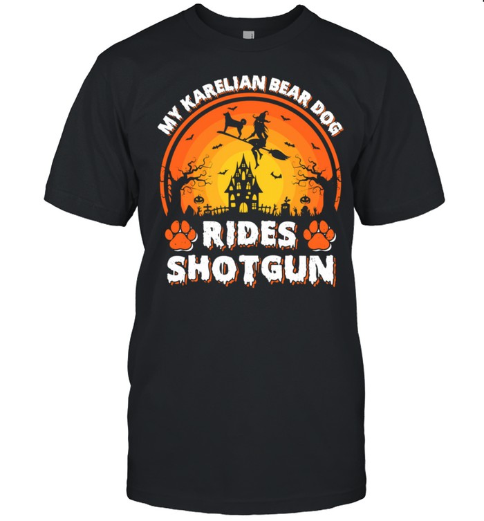 Vintage Retro My Karelian Bear Dog Rides Shotgun Halloween shirt Classic Men's T-shirt