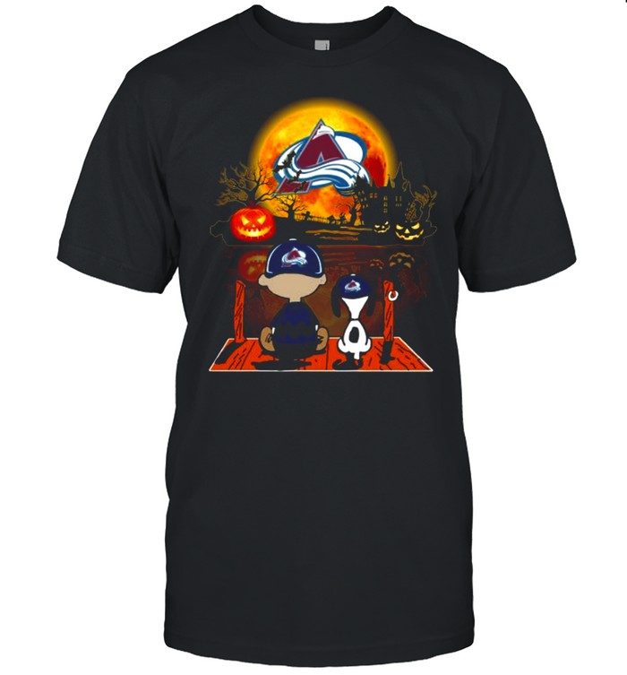 Snoopy and Charlie Brown Pumpkin Colorado Avalanche Halloween Moon shirt Classic Men's T-shirt