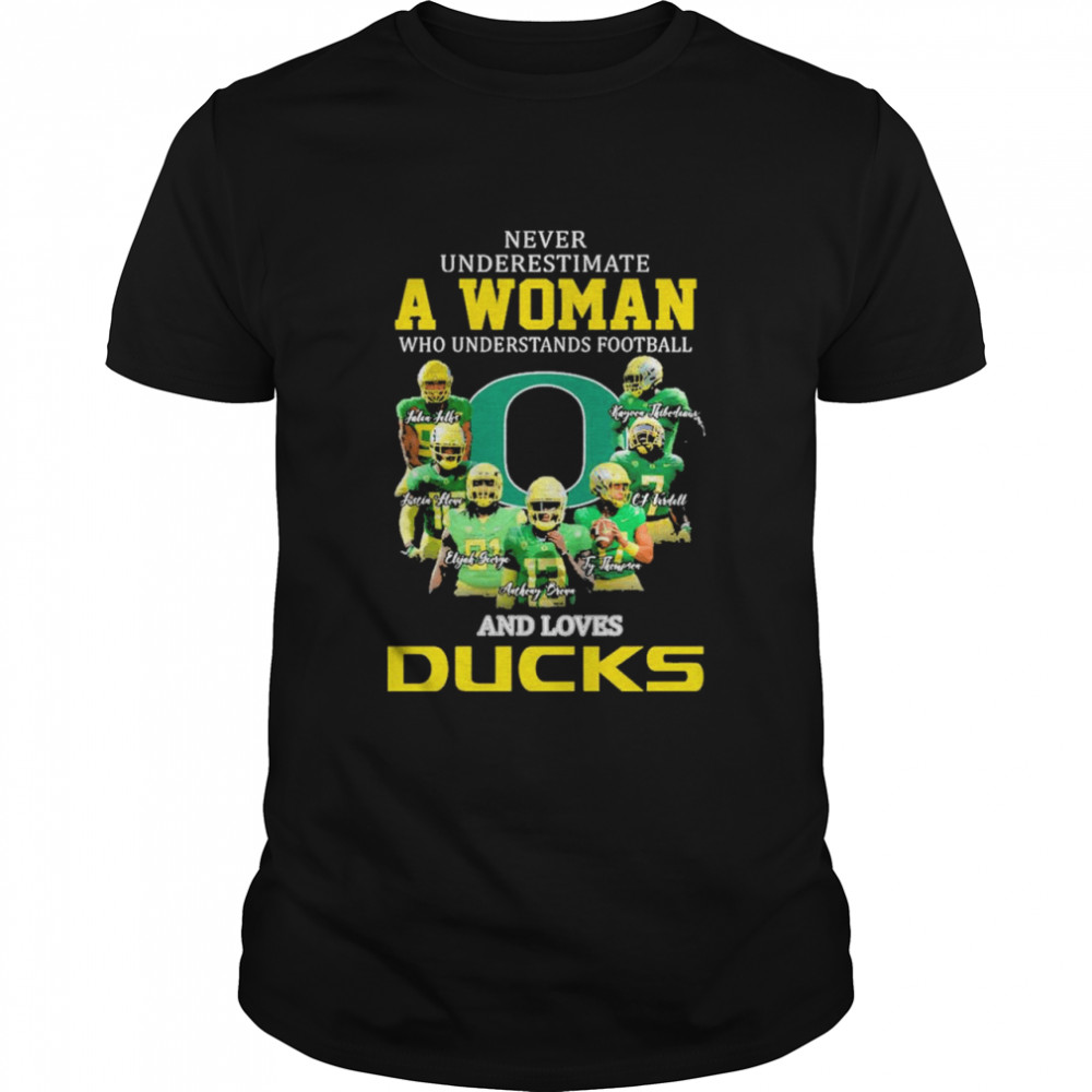 Never Underestimate A Woman Who Understands Football And Loves Ducks 2022  Classic Men's T-shirt