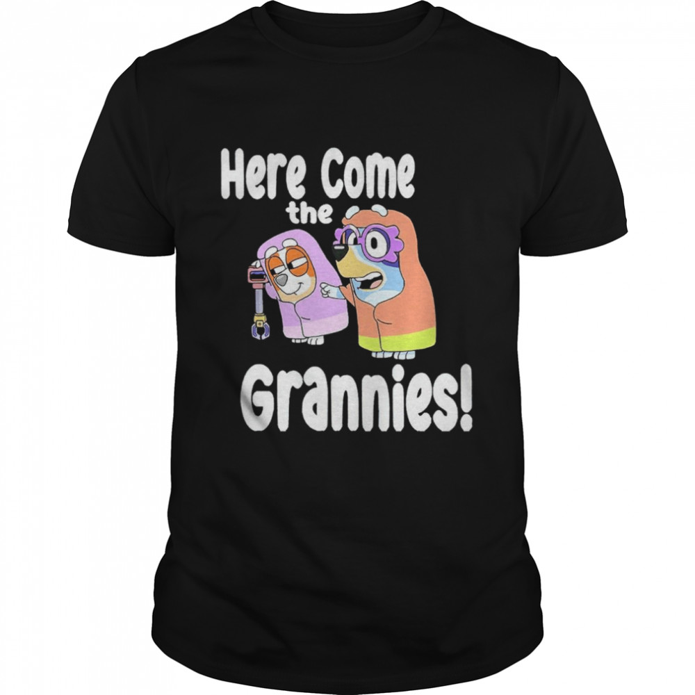 Here Come The Grannies  Classic Men's T-shirt